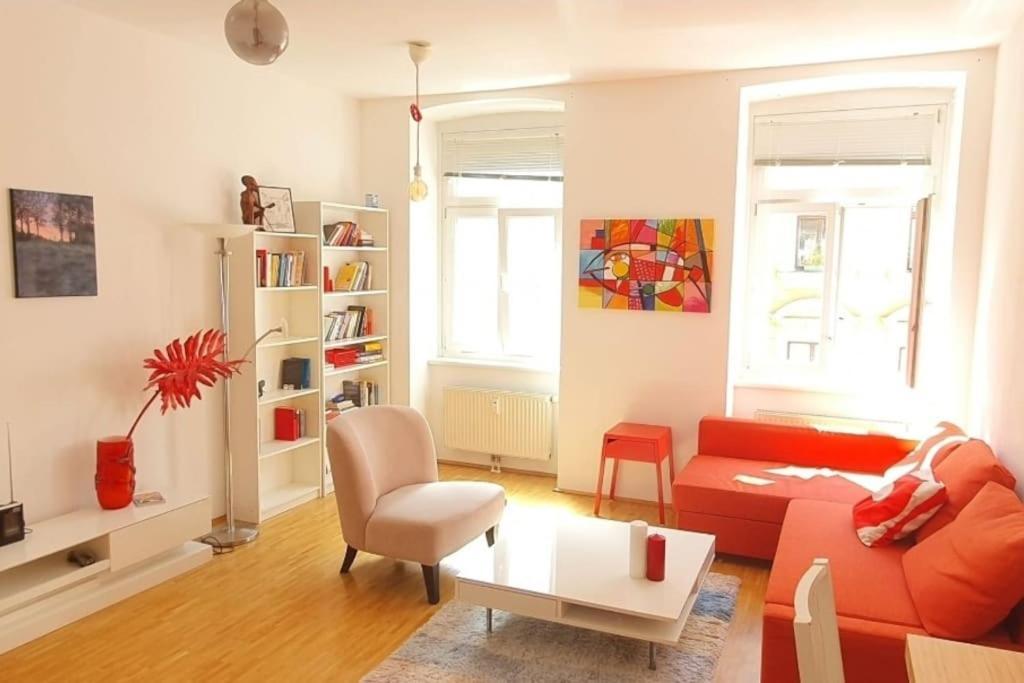 Apartament Your Sunny Away From Wiedeń